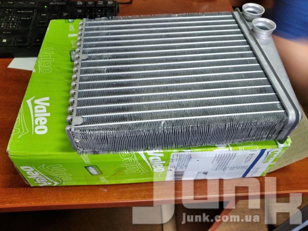 Радиатор печки для Superb Б/У oe 1K0819031E запчасти бу Радиатор печки для Superb Б/У oe 1K0819031E разборка бу