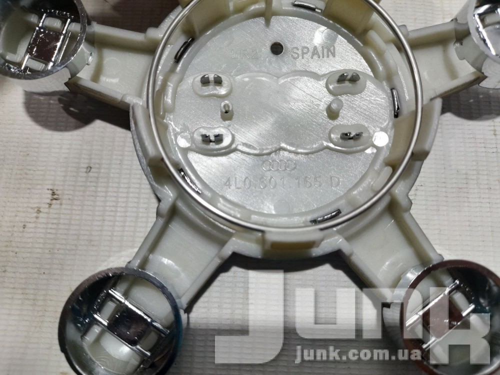 Заглушка в диск для Audi Q7 4L oe 4L0601165D разборка бу
