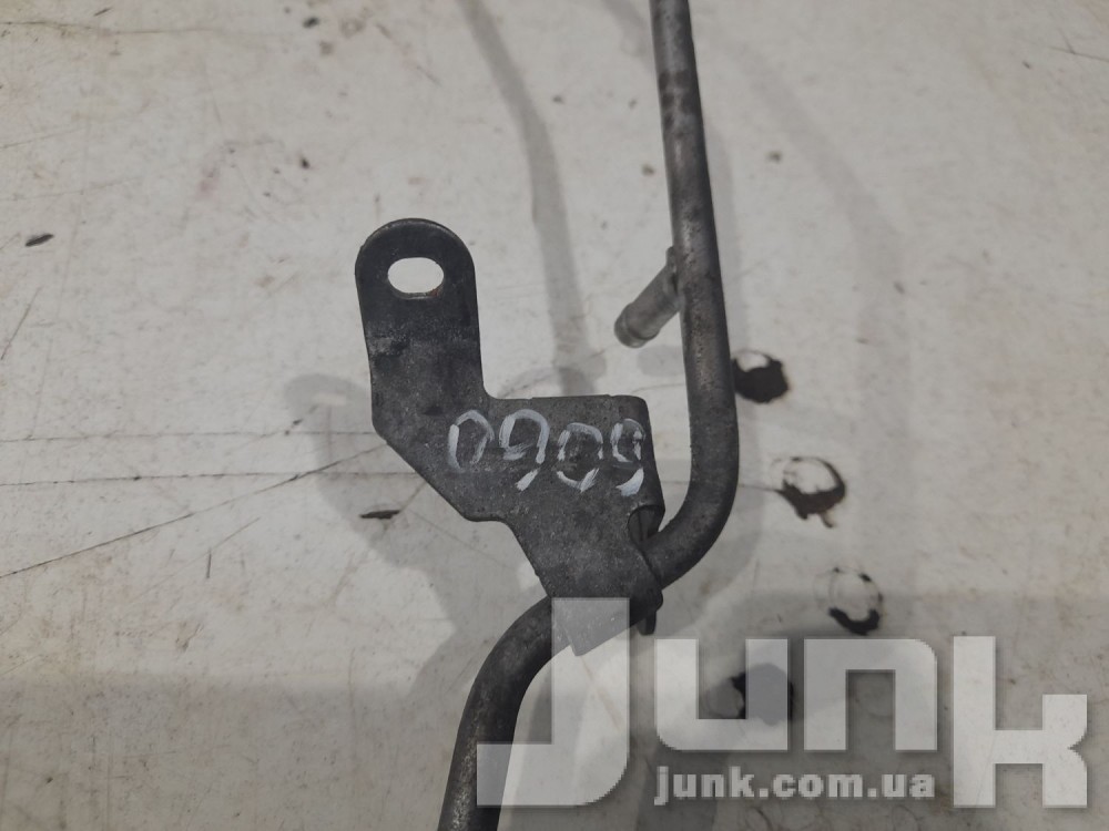 Трубка системы охлаждения для Вольксваген Passat B7 oe 06K121075R разборка бу