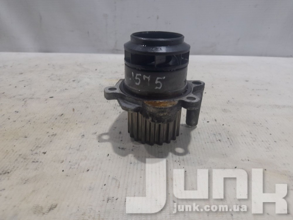 Водяная помпа (насос охлаждения) для Skoda Octavia A5 oe 038121031F разборка бу