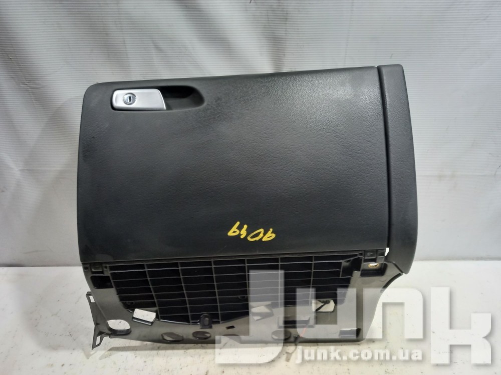 Бардачок для Audi A4 B8 oe 8K1857104C6PS разборка бу