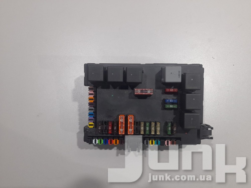 Блок предохранителей для Mercedes W221 oe A2215403050 разборка бу