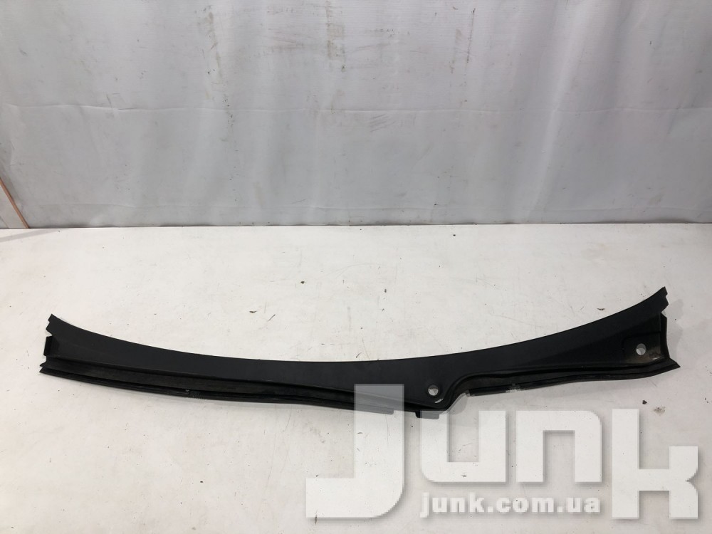 Водосток лобового стекла для Audi Q5 oe 8R1819403 разборка бу