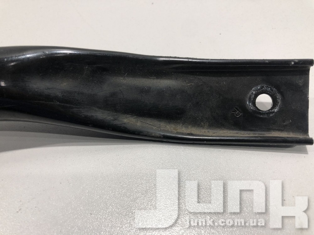 Распорка стакана правая для Audi Q5 oe 8R0805620A разборка бу