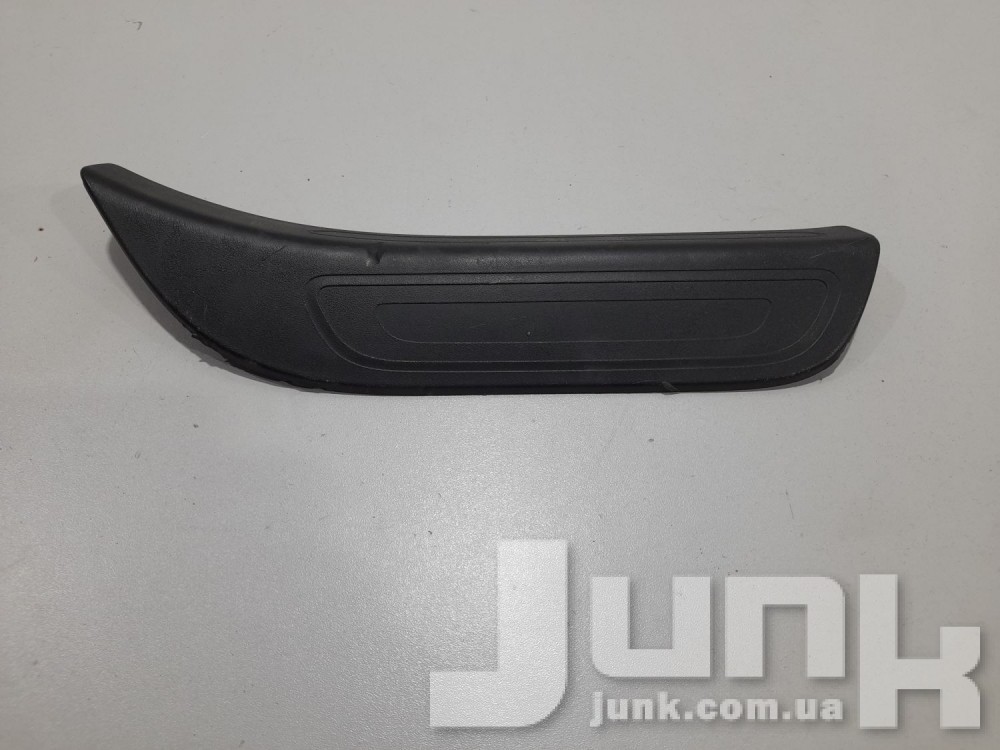 Накладка  порога внутренняя  правая для Audi oe 8R0853376 разборка бу