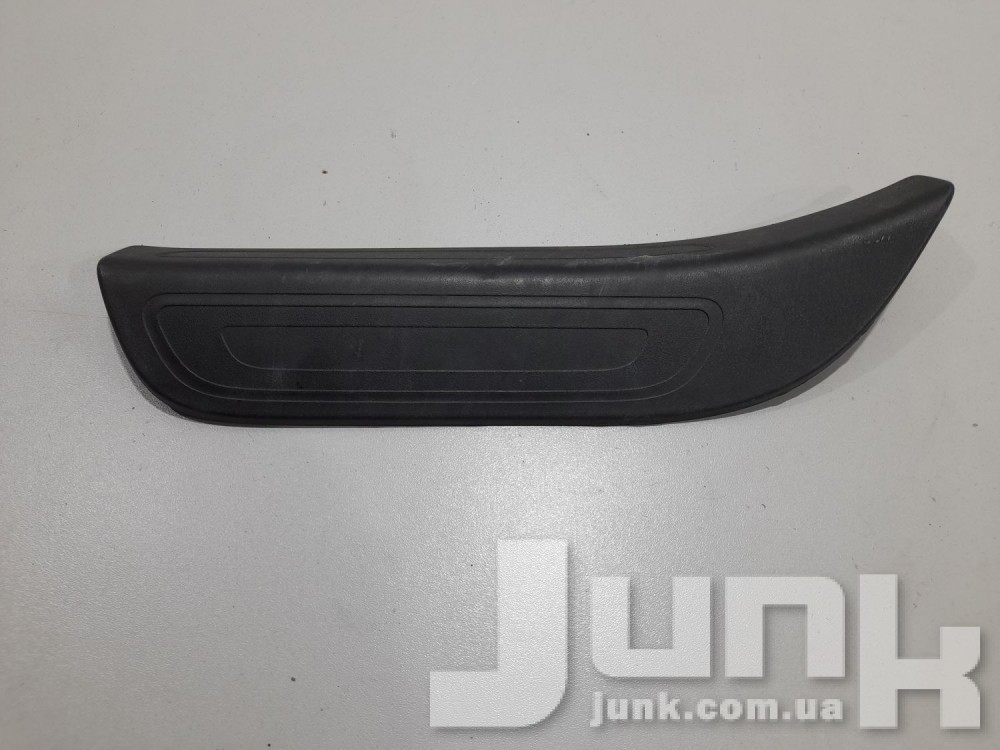 Накладка  порога внутренняя  левая для Audi oe 8R0853375 разборка бу