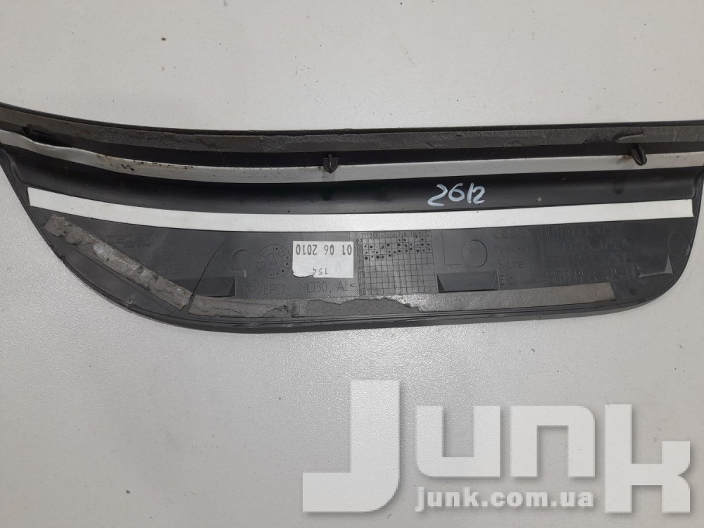 Накладка  порога внутренняя  левая для Audi oe 8R0853375 разборка бу