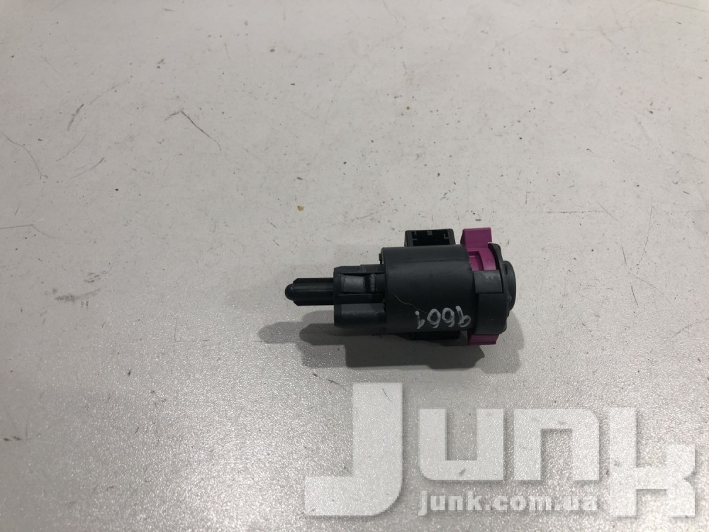 Датчик включения стопсигнала (Жабка) для Audi A6 C7 oe 4F0945459B разборка бу