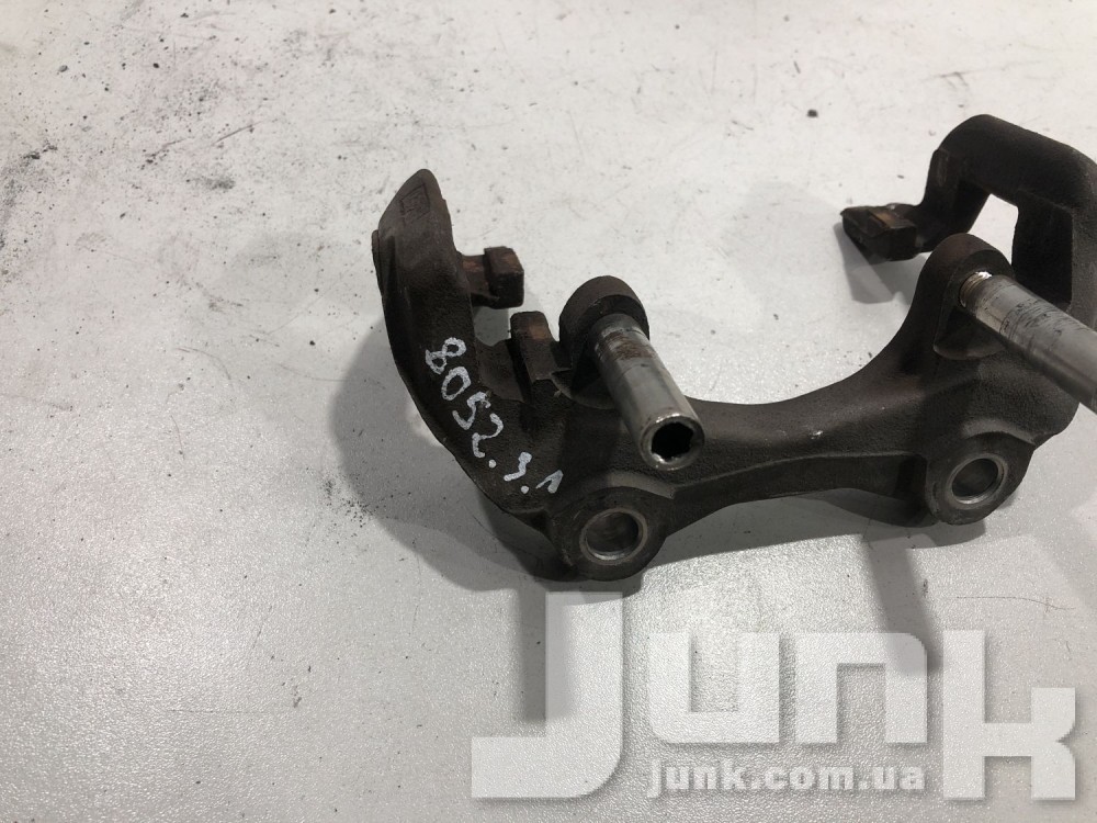 Скоба заднего суппорта для Mercedes W212 oe A2124230194 разборка бу