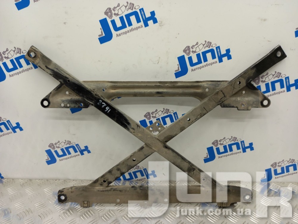 Распорка подрамника для Audi A4 B8 oe 8K1399345C разборка бу