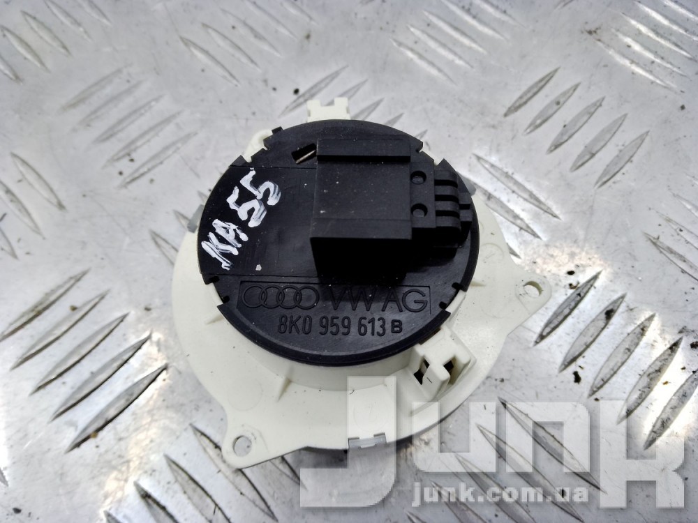Кнопка управления люком для Audi A4 B8 oe 8K0959613BET1 разборка бу