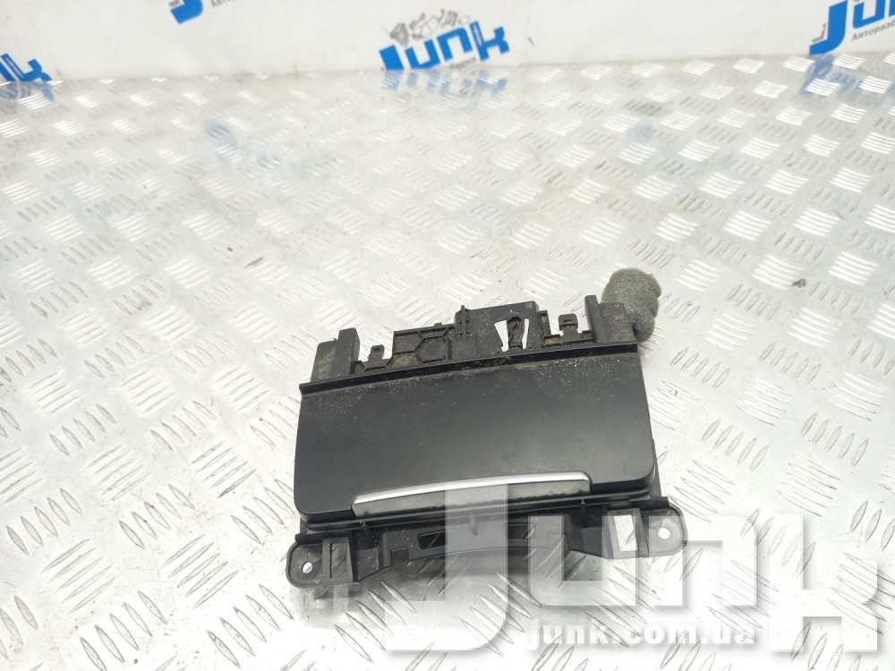 Пепельница для Audi Q5 oe 8K0857951C разборка бу