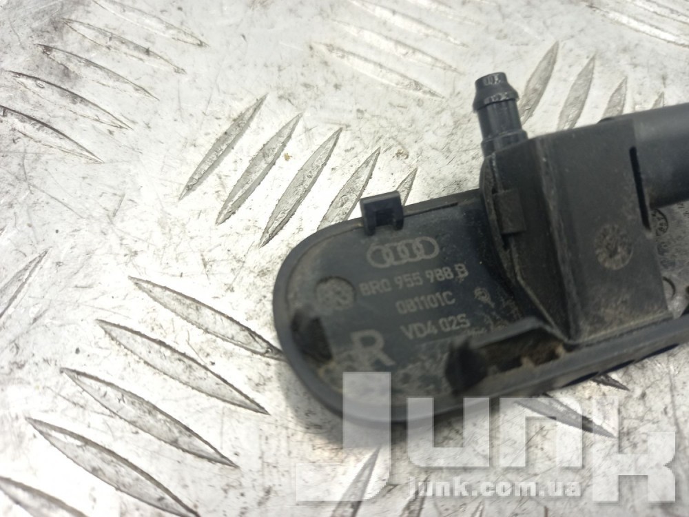 Форсунка омывателя лобового стекла правая для Audi Q5 oe 8R0955988B разборка бу