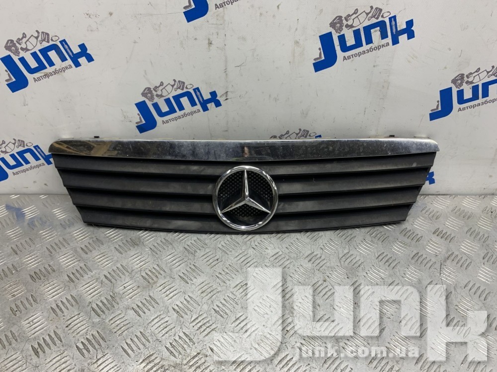 Решетка радиатора для Mercedes W168 oe A1688880260 разборка бу