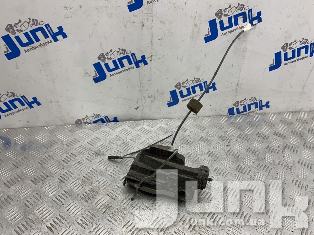 Замок двери передней правой для Mercedes W168 oe A1687202235 разборка бу