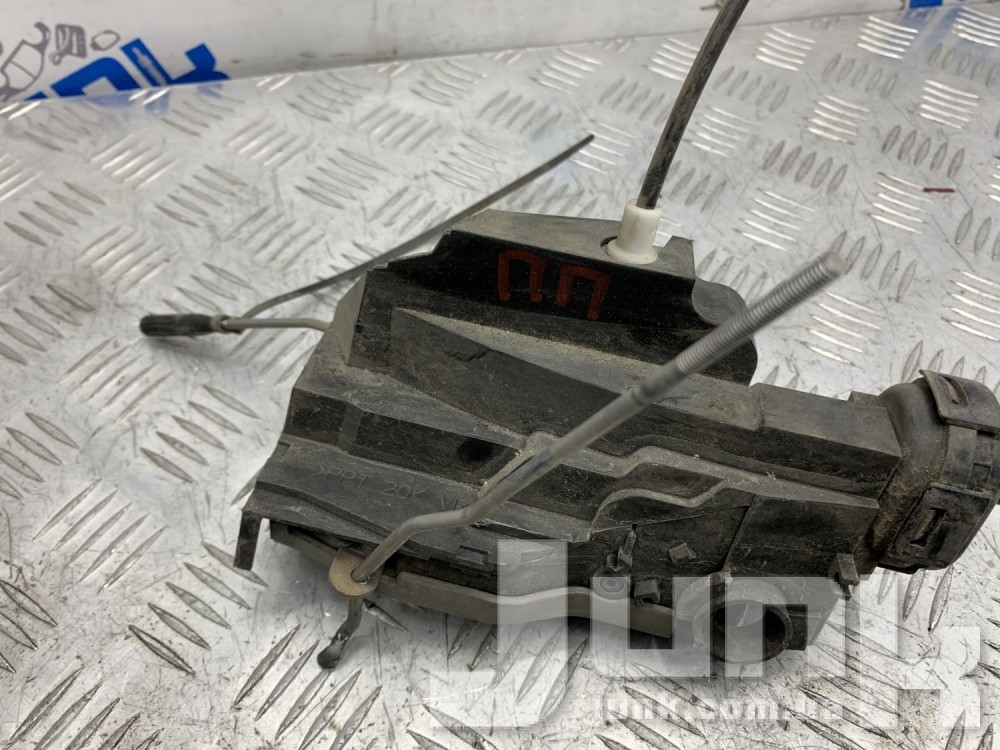 Замок двери передней правой для Mercedes W168 oe A1687202235 разборка бу