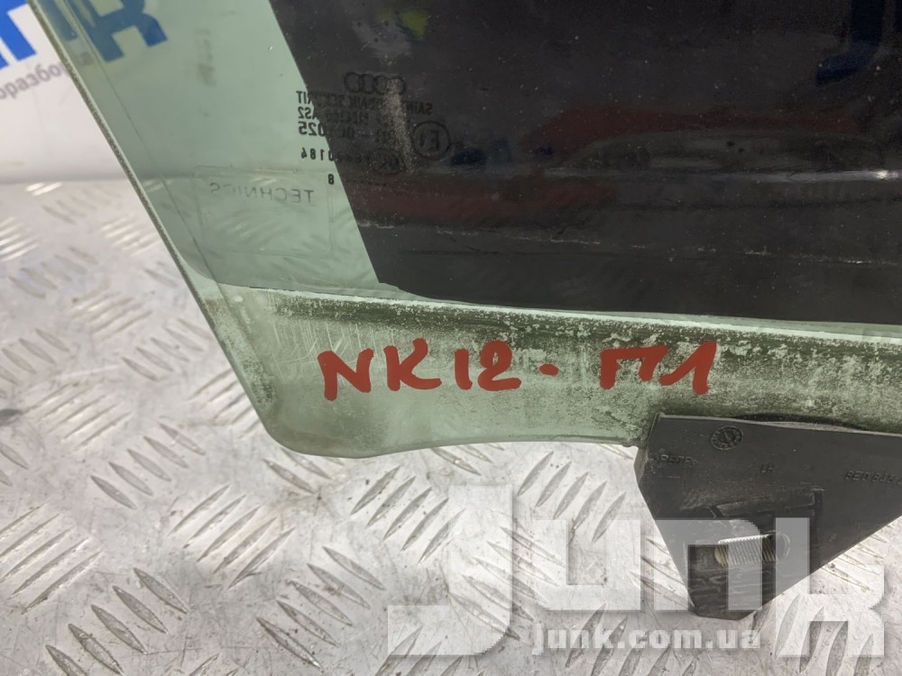 Стекло двери передней лев. для Audi A4 B7 oe 8E0845021D разборка бу