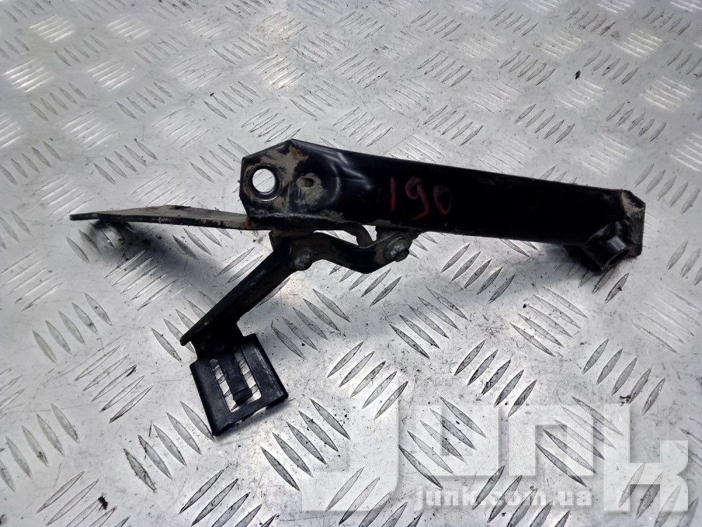 Кронштейн двигателя для Volvo XC90 oe 30788268 запчасти бу Кронштейн двигателя для Volvo XC90 oe 30788268 разборка бу