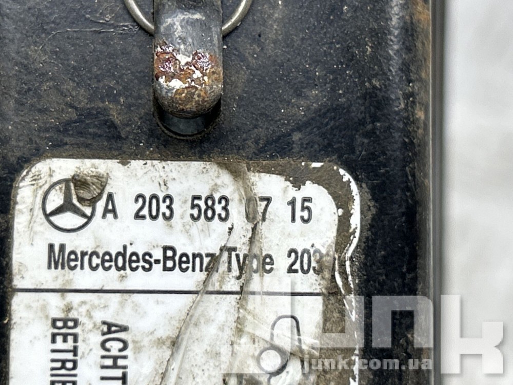 Домкрат для Mercedes W203 oe A2035830715 разборка бу