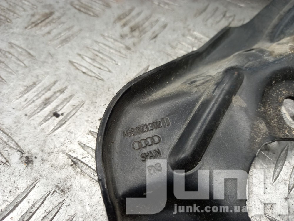 Петля капота правая для Audi A6 C7 oe 4G8823302E разборка бу
