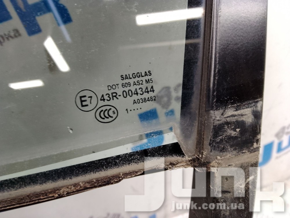 Стекло переднее левое глухое для Вольксваген Touareg 2 oe 7P0845113D разборка бу