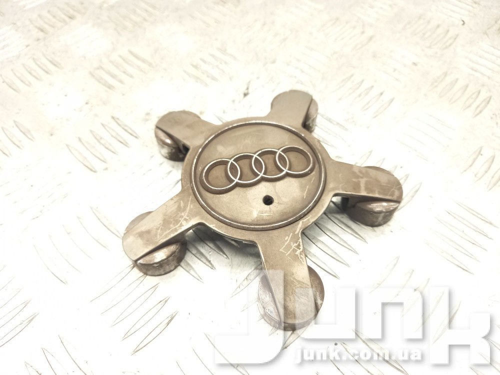 Заглушка в диск для Audi Q5 oe 4F0601165N разборка бу