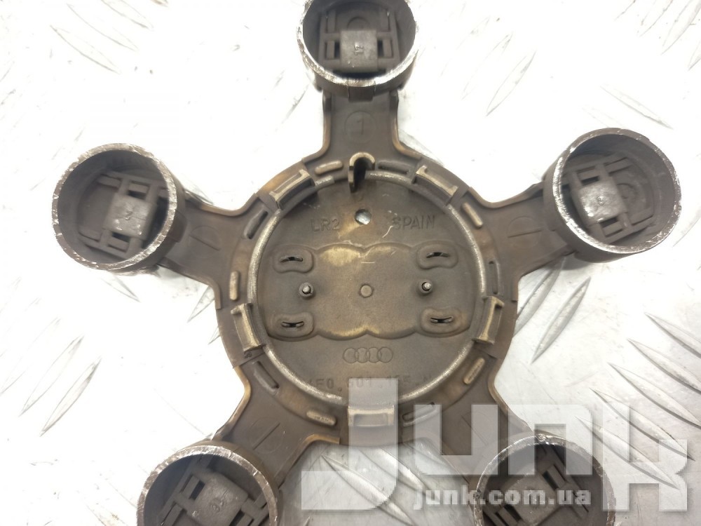 Заглушка в диск для Audi Q5 oe 4F0601165N разборка бу