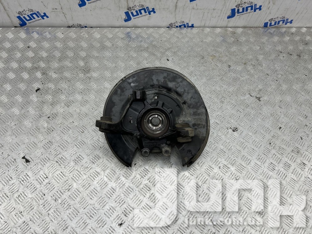 Поворотный кулак задний левый для Land Rover Range Rover III oe LR012741 разборка бу