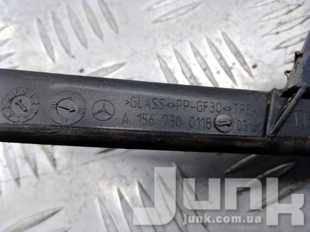 Стекло двери задней левое глухое для Mercedes x156 oe A1567300318 запчасти бу Стекло двери задней левое глухое для Mercedes x156 oe A1567300318 разборка бу