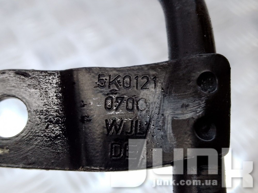 Трубка системы охлаждения для Вольксваген Passat B7 oe 1K0121070CE разборка бу