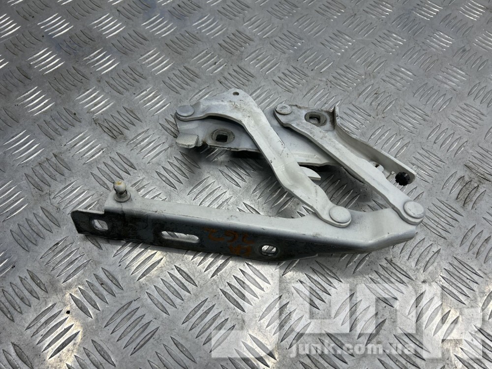 Петля капота правая для Audi A4 (Б9) oe 8W0823302D разборка бу