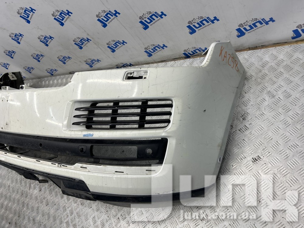 Бампер передний для Land Rover Range Rover IV (L405) 2012-2021 oe LR052106 разборка бу