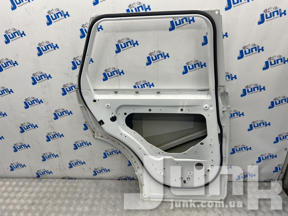 Дверь задняя левая для Land Rover Range Rover IV (L405) 2012-2021 oe LR036403 разборка бу