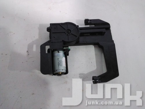 Регулятор положения сидения для Mercedes W203 oe 2109700026 разборка бу