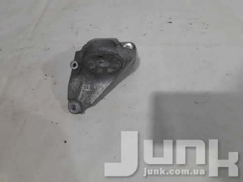 Опора двигателя левая для Audi Q7 4L oe 7L8199307D запчасти бу Опора двигателя левая для Audi Q7 4L oe 7L8199307D разборка бу