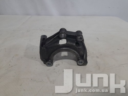 Кронштейн ГУР для Audi Q5 oe 06E145393 разборка бу