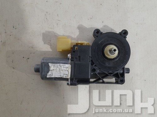 Моторчик стеклоподьемника передний правый для Ford Fusion MK5 oe 0130822831 запчасти бу Моторчик стеклоподьемника передний правый для Ford Fusion MK5 oe 0130822831 разборка бу