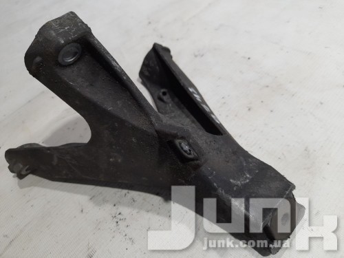 Кронштейн двигателя (лапа крепления) для Audi A4 B7 oe 8E0199308AF разборка бу