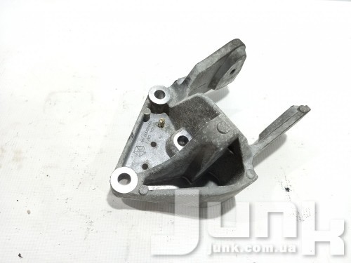 Кронштейн опоры двигателя для Dodge Journey oe 05090607AA разборка бу