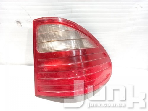 Фонарь правый в крыле для Mercedes W210 oe A2108204864 разборка бу