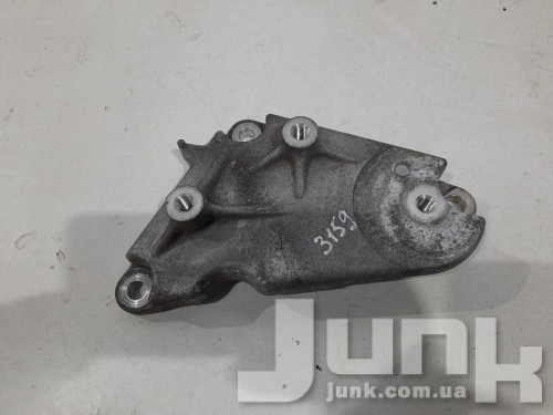 Кронштейн ролика натяжителя для Infiniti Q50 oe 11926EY00A запчасти бу Кронштейн ролика натяжителя для Infiniti Q50 oe 11926EY00A разборка бу