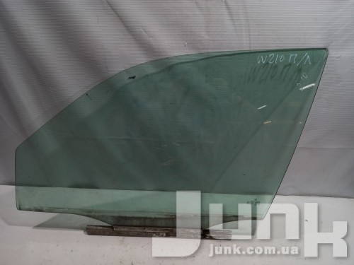 Стекло двери передней левое для Mercedes W210 oe A2107200118 разборка бу
