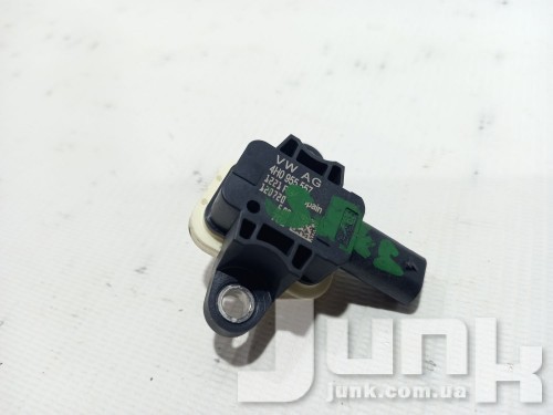 Датчик удара для Ауди А6 Ц7 oe 4H0955557 разборка бу