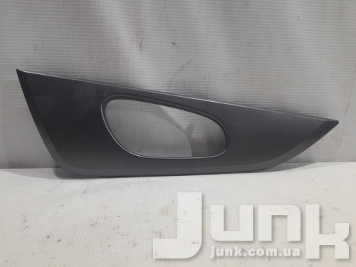 Декоративная внутренняя накладка правой задней двери для Nissan Rogue T32 oe 826834CL8A разборка бу