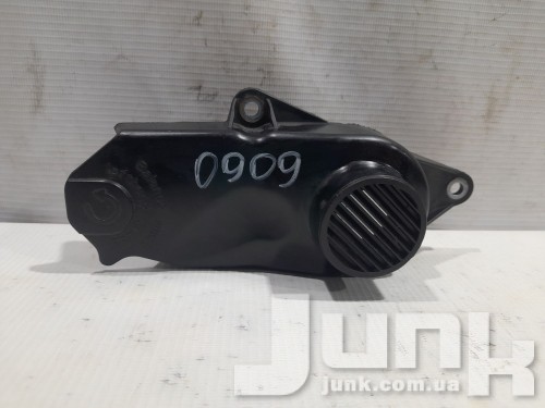 Защитный кожух ГРМ для Вольксваген Passat B7 oe 06L109121 разборка бу