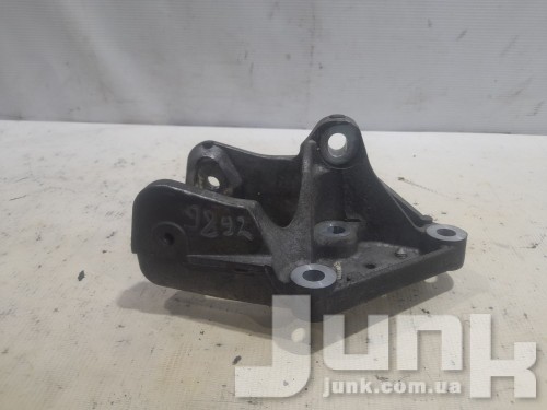 Кронштейн подушки двигателя для Dodge Journey oe 5090607AA разборка бу