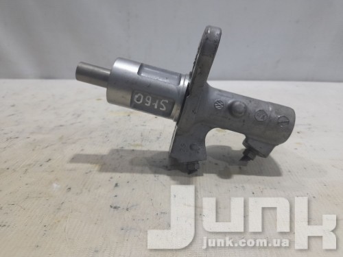 Главный тормозной цилиндр для Audi A5 8T oe 8K0611021B запчасти бу Главный тормозной цилиндр для Audi A5 8T oe 8K0611021B разборка бу