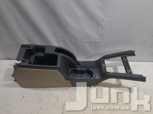 Центральная консоль для Skoda Octavia A5 oe 1Z1863241RBD разборка бу