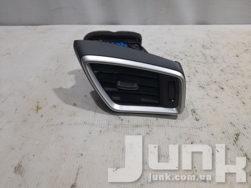 Дефлектор воздуха правый для Nissan Rogue T32 oe 687604BA0A разборка бу