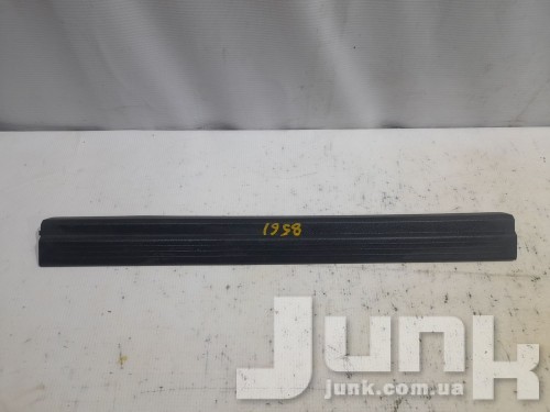 Накладка на порог передняя правая oe A2126860236 разборка бу